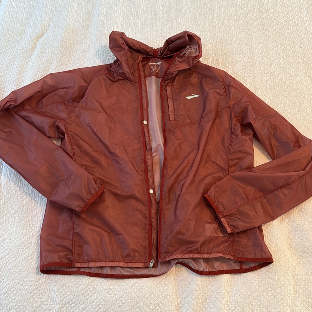 Brooks All Altitude rain jacket-Large (fits like a small/medium)
